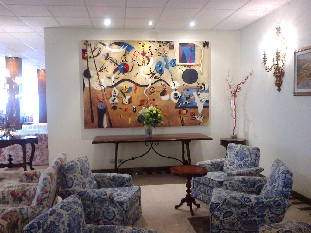 Broglia Hotel