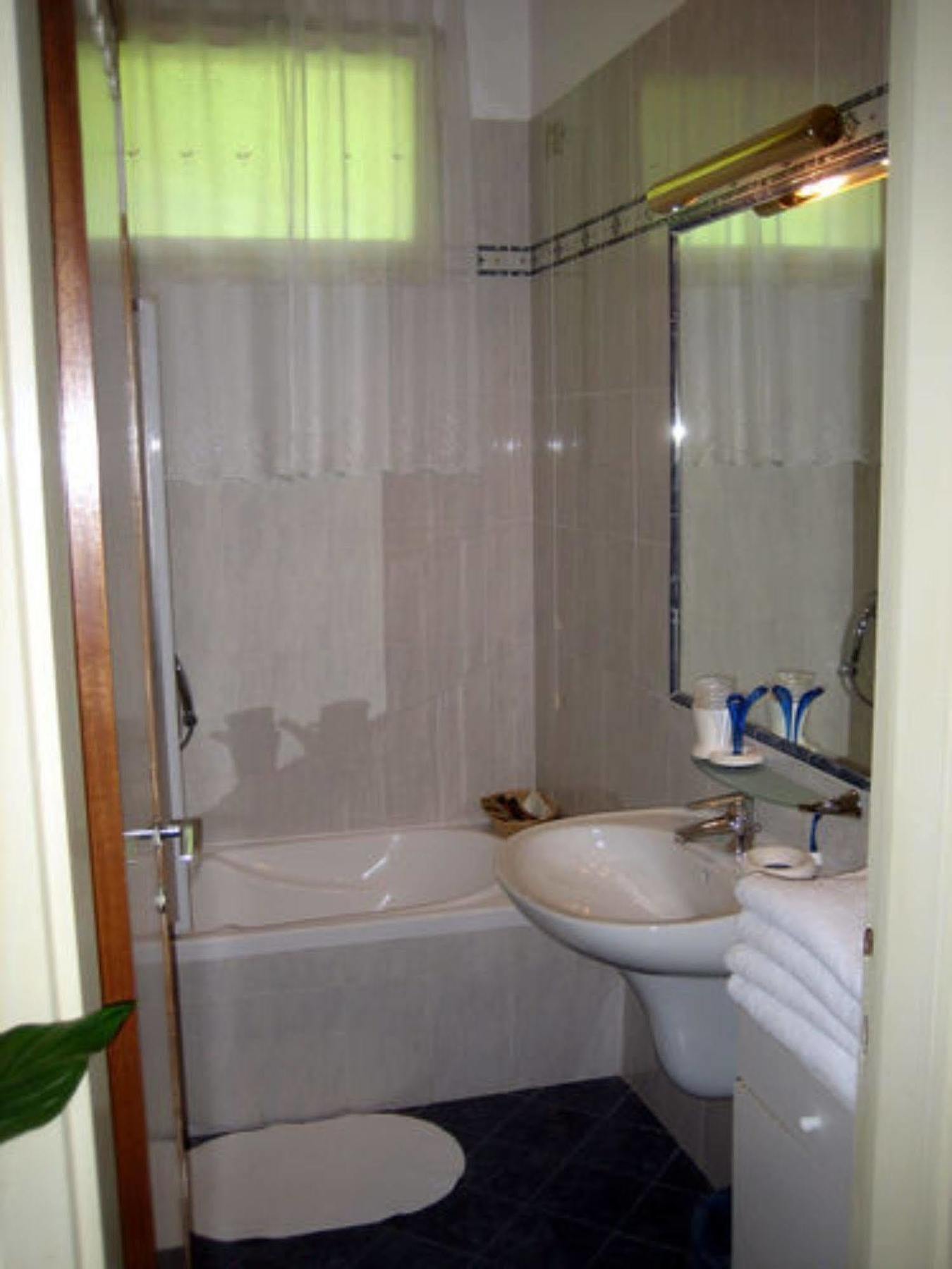 Broglia Hotel