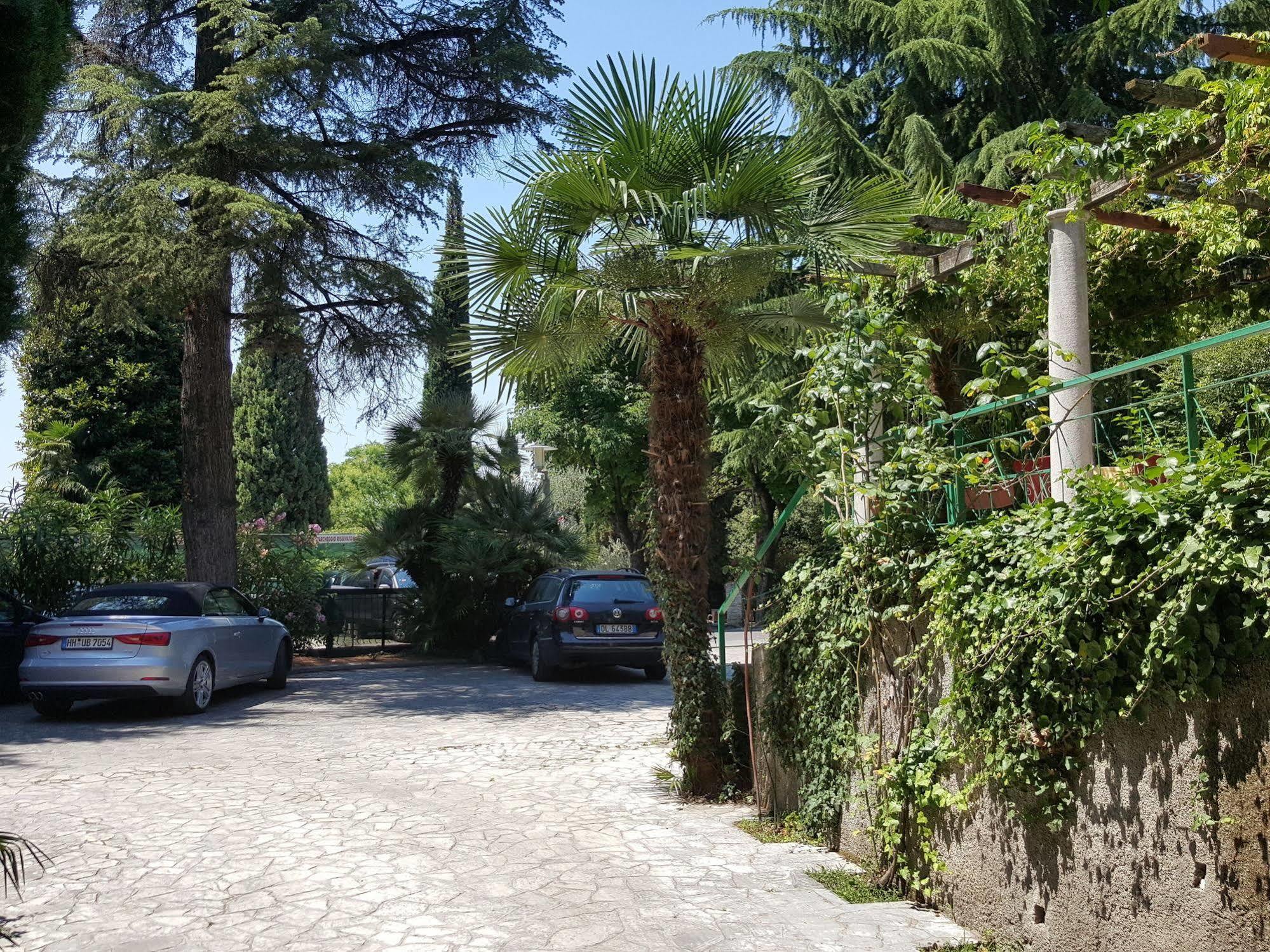Broglia Hotel